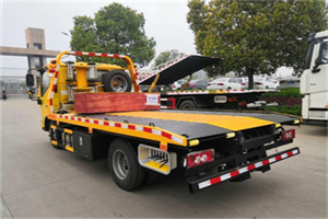 杂多道路救援拖车报价